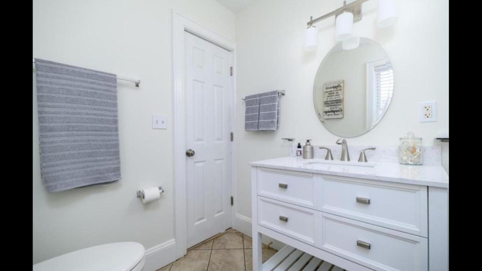 Black Rock Home - 4 Bed - Jacuzzi Bath - Beach Bridgeport Exterior photo